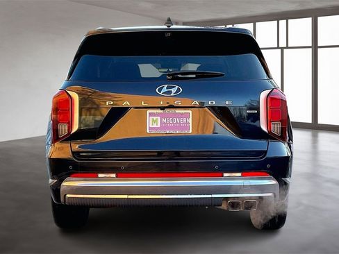 Used 2024 Hyundai Palisade Calligraphy image 5