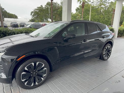 Used 2024 Chevrolet Blazer EV RS RWD image 2