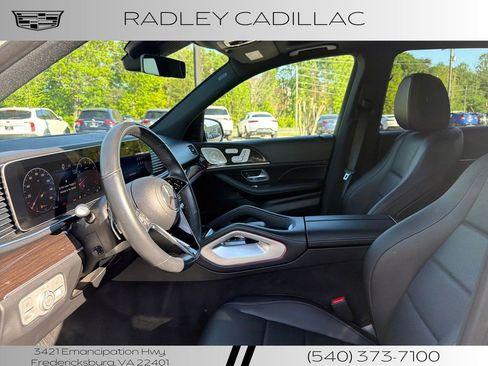 Used 2024 Mercedes-Benz GLE 350 4MATIC image 3