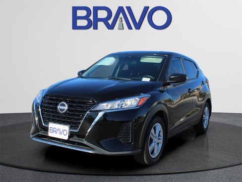 Used 2024 Nissan Kicks S image 1