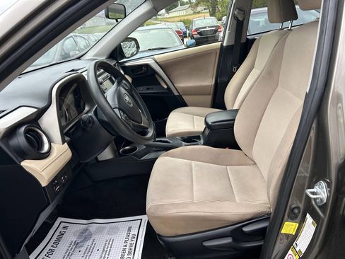 Used 2013 Toyota RAV4 LE image 7