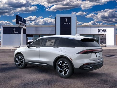New 2026 Lincoln Nautilus Premier AWD/4WD image 4