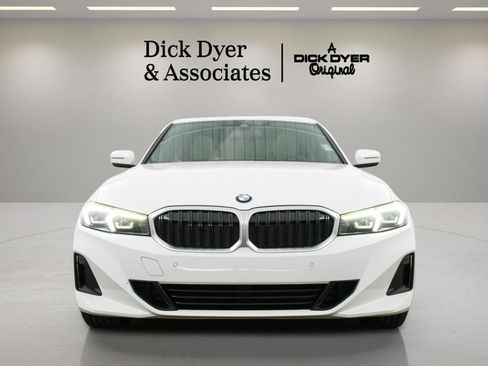 Used 2024 BMW 330i Sedan w/ Convenience Package RWD image 4