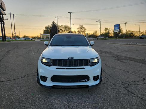 Used 2018 Jeep Grand Cherokee Trackhawk w/ Trailer Tow Group IV AWD/4WD image 3