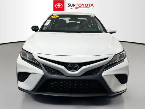 Used 2018 Toyota Camry SE FWD image 10
