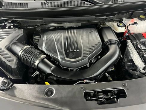 Used 2025 Buick Enclave Sport Touring image 39