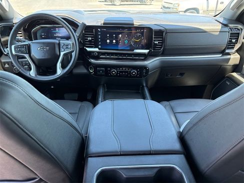 Used 2025 Chevrolet Silverado 2500 LTZ w/ Trail Boss Package image 30