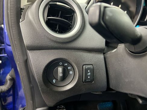 Used 2014 Ford Fiesta Titanium image 18