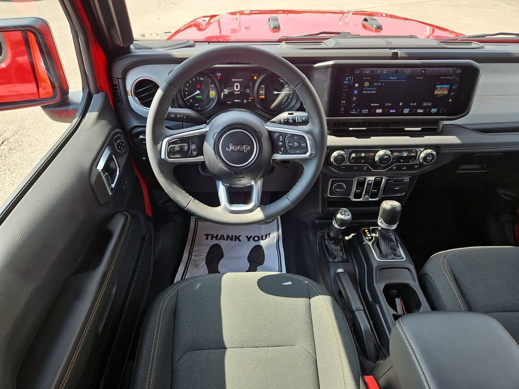Used 2025 Jeep Wrangler Unlimited Sahara w/ Safety Group AWD/4WD image 9