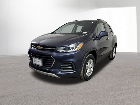 Used 2018 Chevrolet Trax LT w/ LT Convenience Package image 24