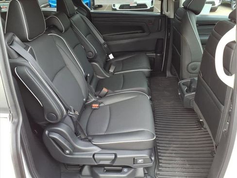 New 2026 Honda Odyssey Touring image 10
