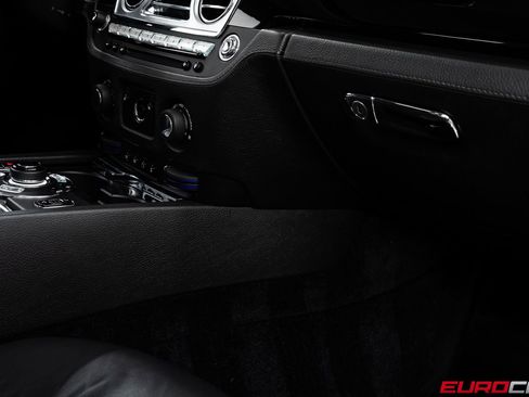 Used 2010 Rolls-Royce Ghost image 34