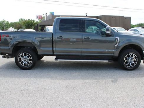 Used 2020 Ford F250 Lariat w/ Lariat Value Package AWD/4WD image 4