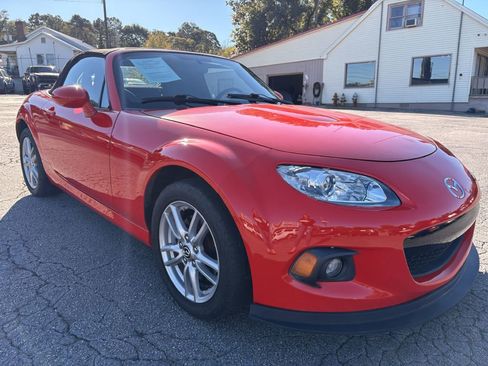 Used 2015 MAZDA MX-5 Miata Sport image 7