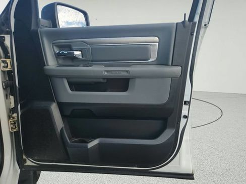 Used 2019 RAM 1500 Classic SLT AWD/4WD image 21