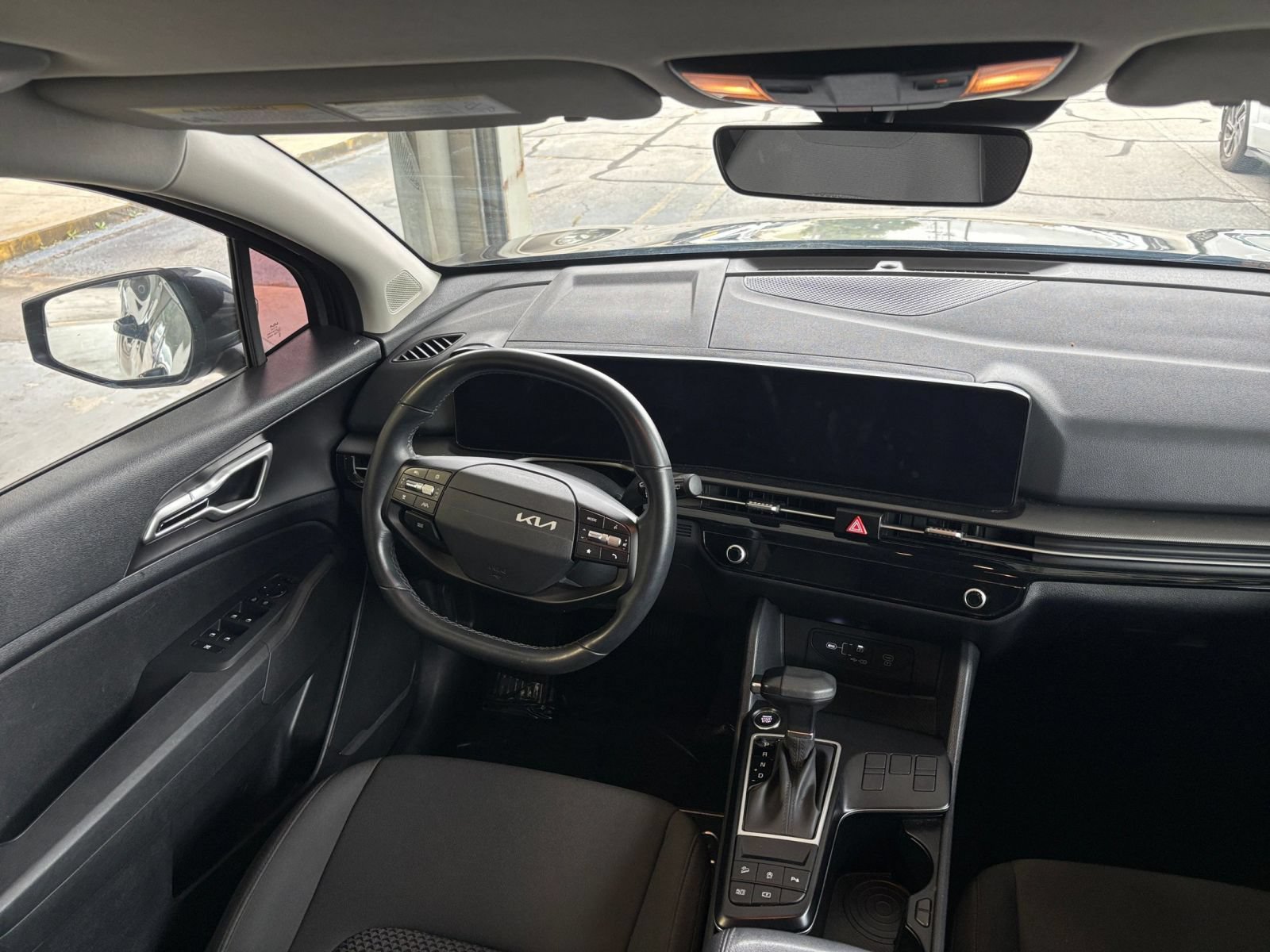 Used 2026 Kia Sportage LX FWD image 33