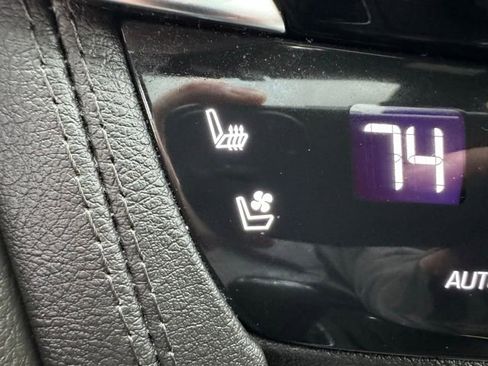 Used 2024 Cadillac XT6 Sport image 18