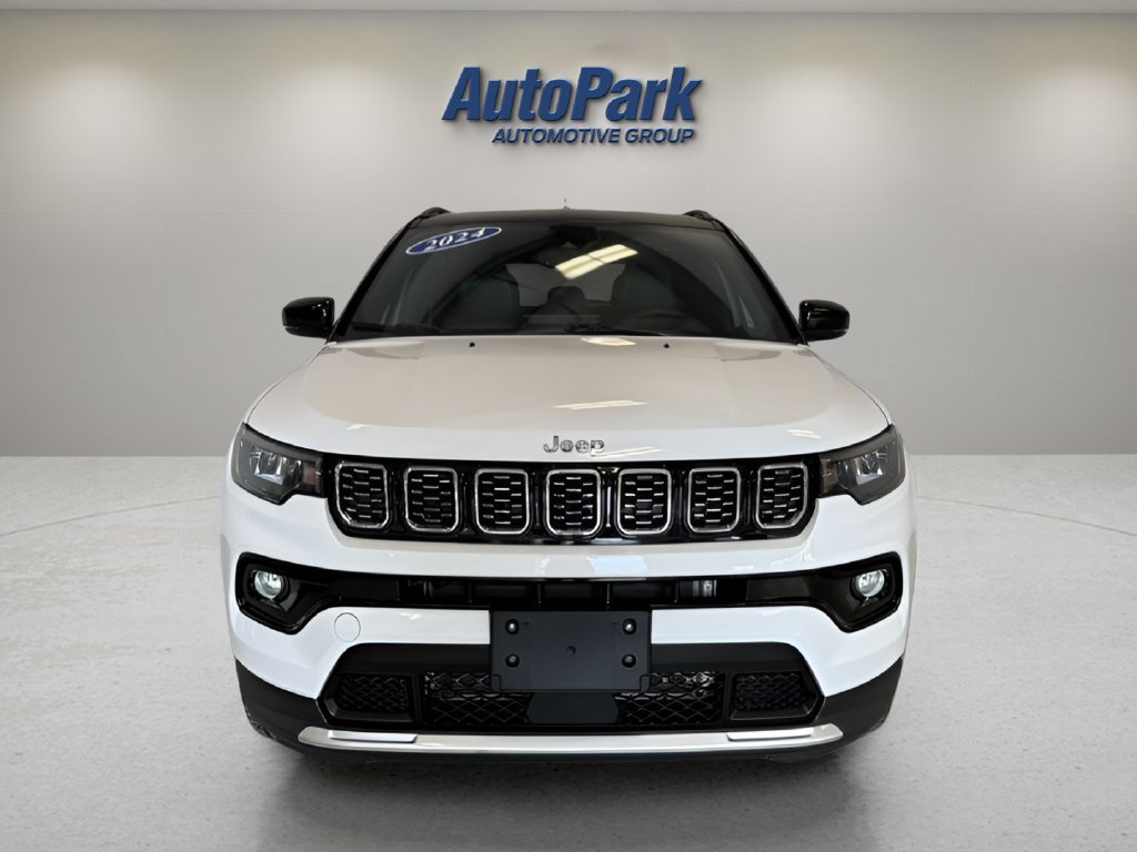 Used 2024 Jeep Compass Limited AWD/4WD image 2