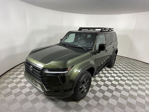 Used 2024 Lexus GX 550 image 9