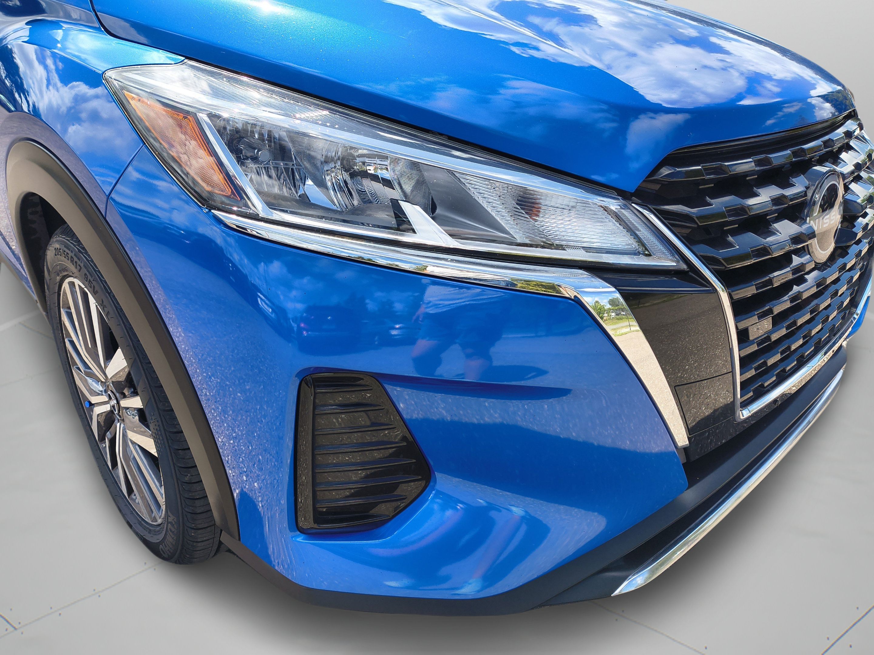 Used 2022 Nissan Kicks SV FWD image 12