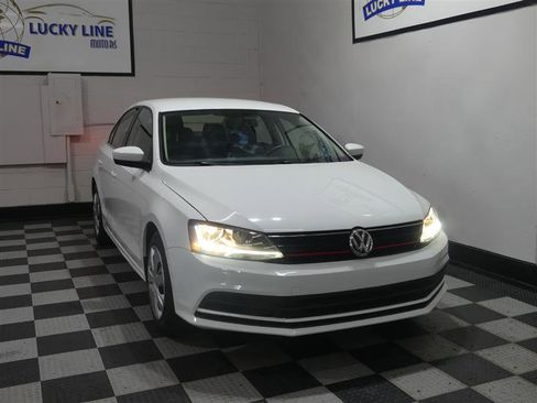 Used 2017 Volkswagen Jetta S image 5