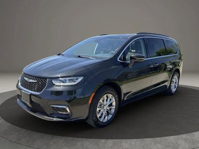 Used 2022 Chrysler Pacifica Touring-L