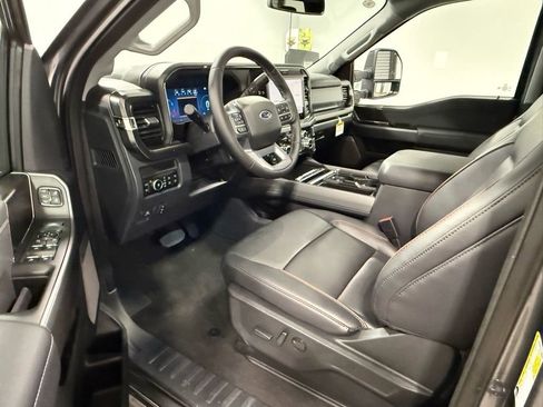 New 2026 Ford F350 Lariat w/ Black Appearance Package AWD/4WD image 9