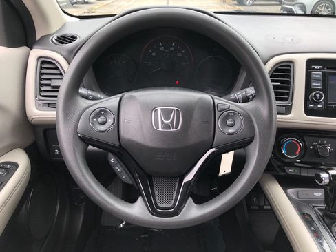 Used 2016 Honda HR-V LX image 18