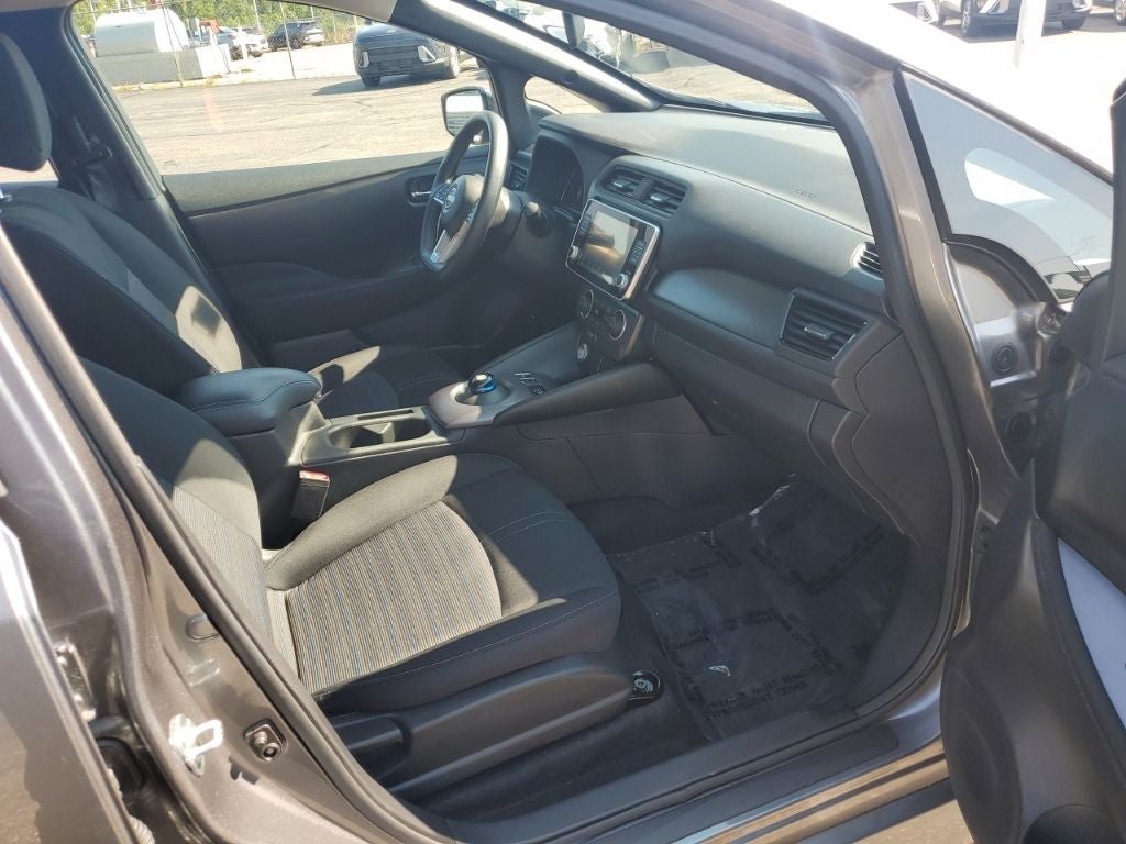 Used 2025 Nissan Leaf S FWD image 35