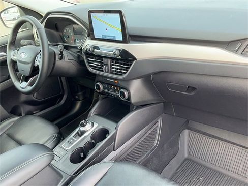 Used 2022 Ford Escape SEL image 19