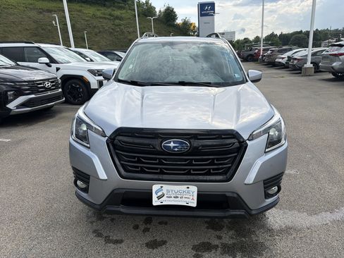 Used 2022 Subaru Forester Premium w/ Popular Package #1 AWD/4WD image 11