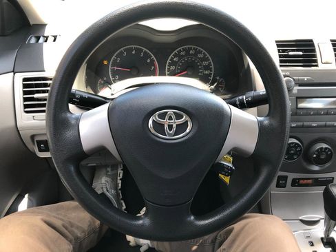 Used 2011 Toyota Corolla LE FWD image 13