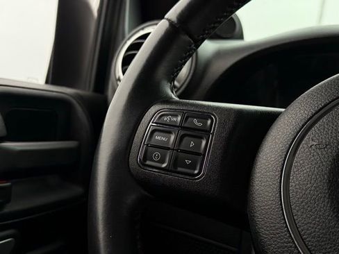 Used 2013 Jeep Wrangler Unlimited Sahara w/ Connectivity Group image 17