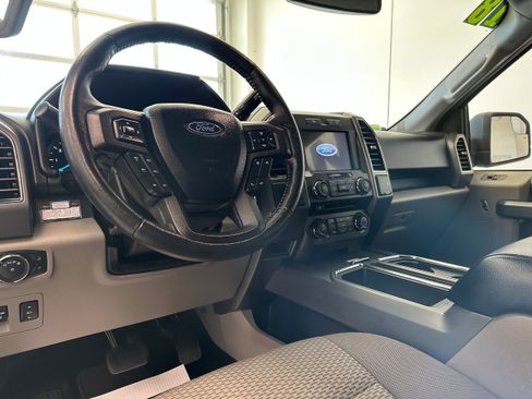 Used 2018 Ford F150 XLT w/ Equipment Group 302A Luxury AWD/4WD image 10