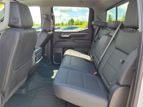 Used 2025 GMC Sierra 1500 SLT w/ SLT Premium Plus Package AWD/4WD image 12
