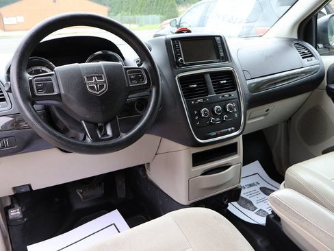 Used 2017 Dodge Grand Caravan SE w/ Power Window Group FWD image 23