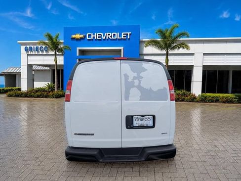 New 2026 Chevrolet Express 2500 Extended RWD image 9