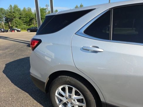 Used 2022 Chevrolet Equinox LT AWD/4WD image 32