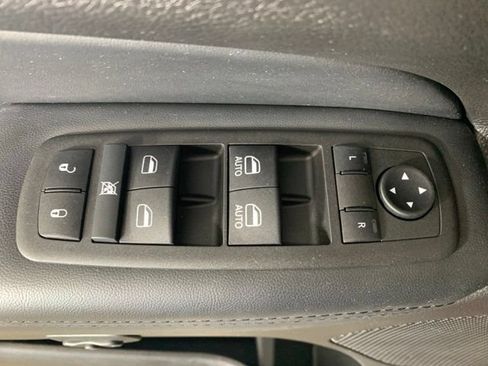 Used 2021 Jeep Grand Cherokee Limited w/ Trailer Tow Group IV AWD/4WD image 31