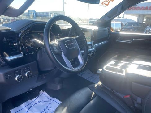 Used 2025 GMC Sierra 1500 SLT image 11
