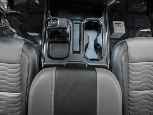 Used 2024 Chevrolet Silverado 1500 ZR2 image 35