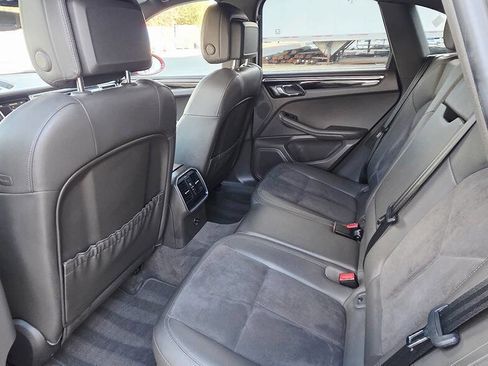 Used 2016 Porsche Macan S image 15