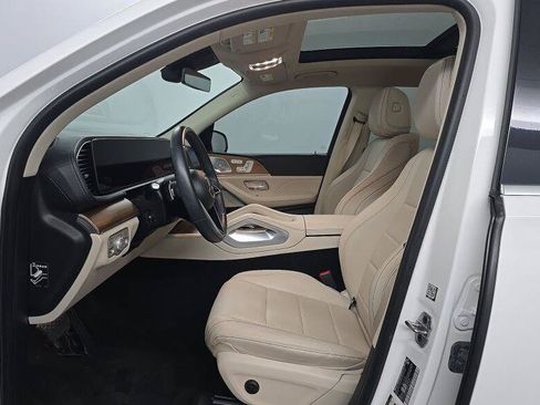 Used 2024 Mercedes-Benz GLS 450 4MATIC image 8