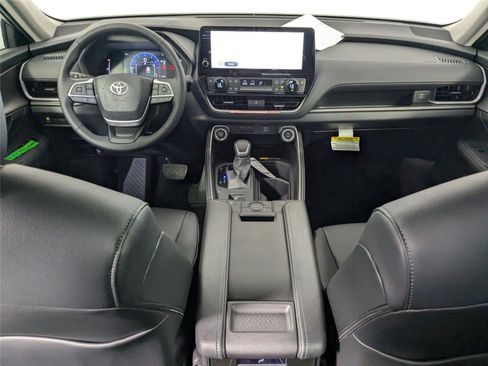 Used 2026 Toyota Grand Highlander XLE image 31
