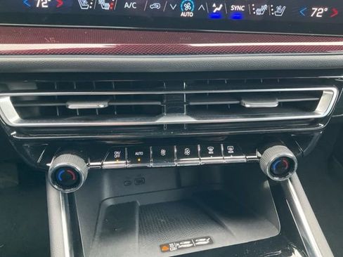 Certified 2024 Chevrolet Traverse RS w/ LPO, Floor Liner Package AWD/4WD image 7