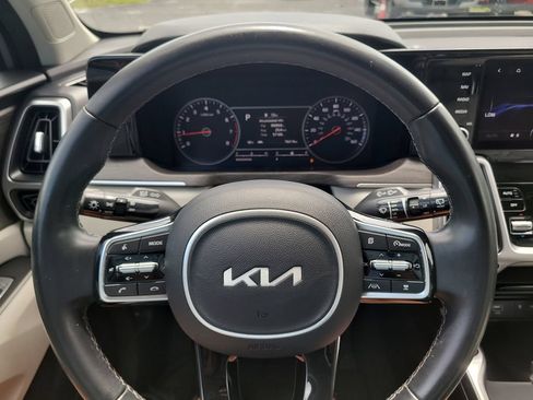 Used 2022 Kia Sorento EX w/ Panoramic Sunroof Package FWD image 29