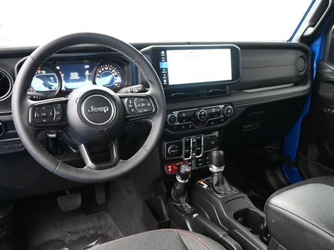 Used 2025 Jeep Gladiator Rubicon image 24