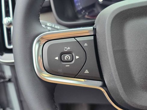 New 2026 Volvo XC40 B5 Plus w/ Protection Package Premier image 31