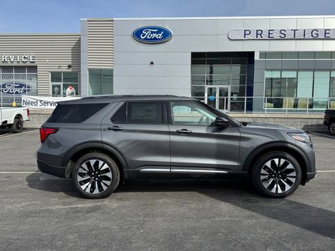 New 2026 Ford Explorer Platinum w/ LUX Leather Package AWD/4WD image 15