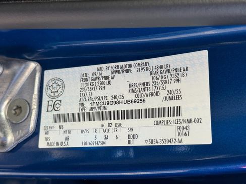Used 2017 Ford Escape SE w/ Equipment Group 201A AWD/4WD image 37